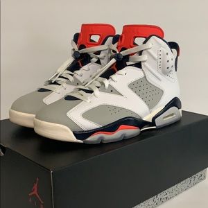 Air Jordan 6 retro men size 8 white grey gray blue